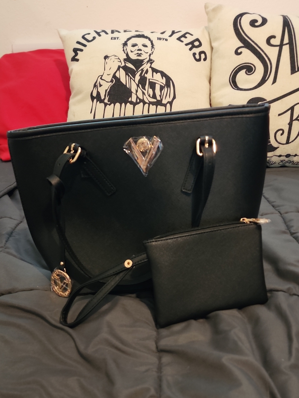 Authentic Valentino Made In Italy Black Leather Bag With Pouch 🛍️